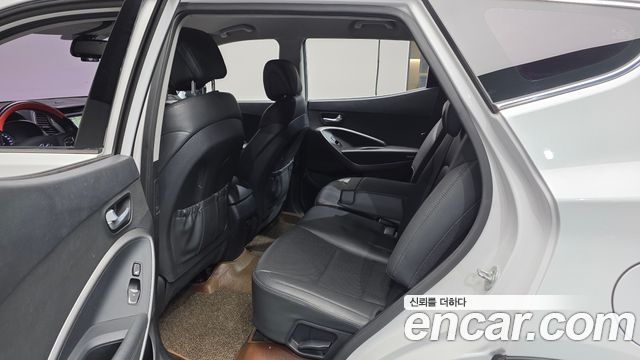 Hyundai Santafe 2018 — photo 16