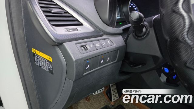 Hyundai Santafe 2018 — photo 27