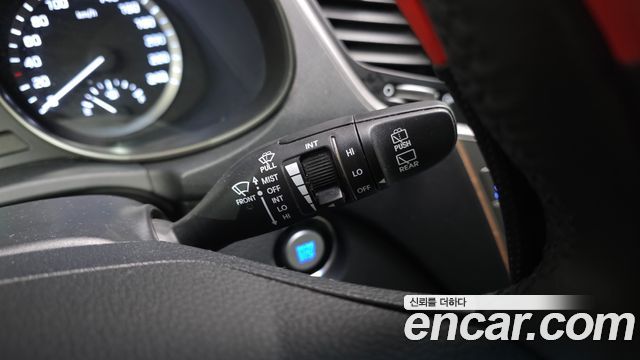Hyundai Santafe 2018 — photo 28