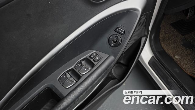 Hyundai Santafe 2018 — photo 30