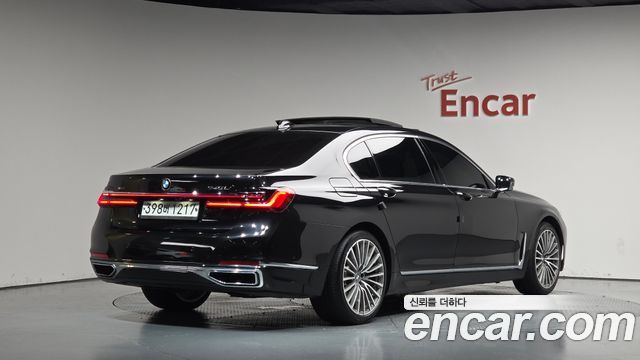BMW 7-Series 2020 — photo 2
