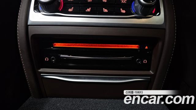 BMW 7-Series 2020 — photo 44