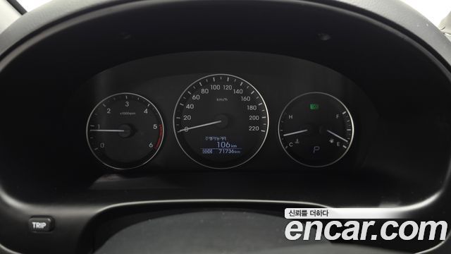 Hyundai Starex 2018 — photo 8