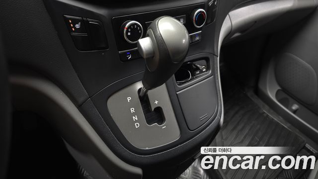 Hyundai Starex 2018 — photo 9