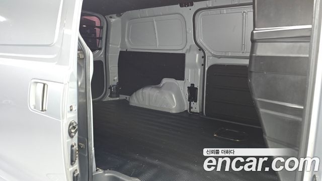 Hyundai Starex 2018 — photo 11