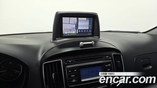 Hyundai Starex 2018 — photo 13