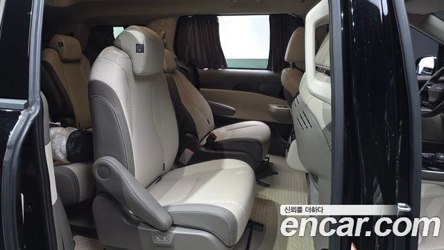 Kia Canival 2025 — photo 17