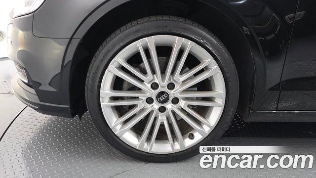 Audi A3 2018 — photo 5