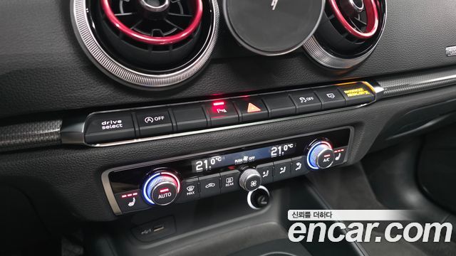 Audi A3 2018 — photo 16