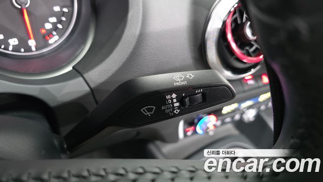 Audi A3 2018 — photo 18