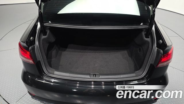 Audi A3 2018 — photo 20