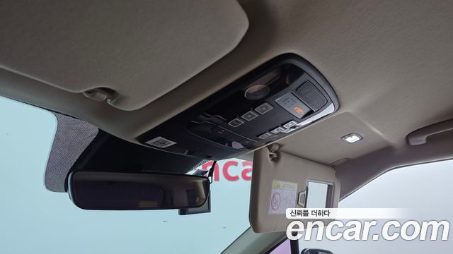 Kia Canival 2021 — photo 22