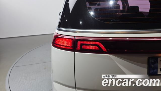 Kia Canival 2021 — photo 9