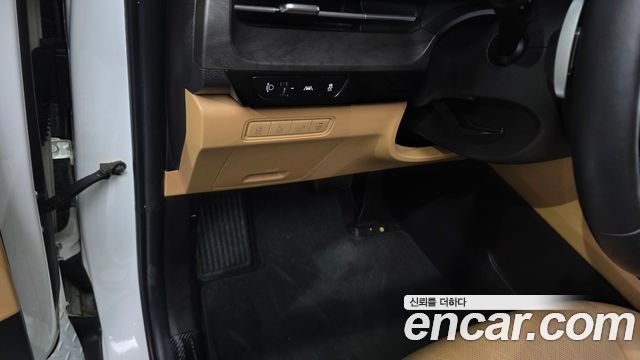 Kia Canival 2021 — photo 34
