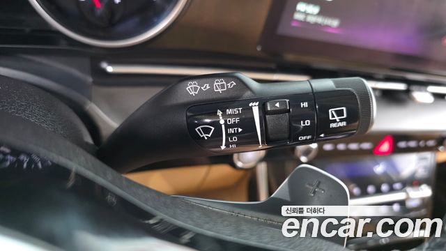 Kia Canival 2021 — photo 36
