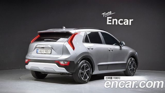Kia Niro 2023 — photo 2