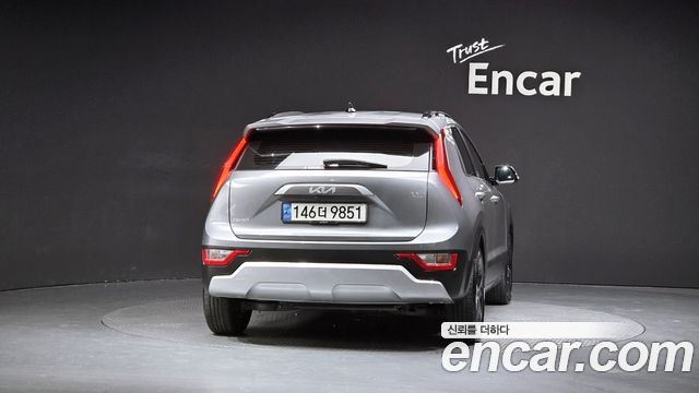 Kia Niro 2023 — photo 4