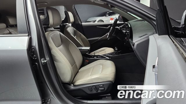 Kia Niro 2023 — photo 11