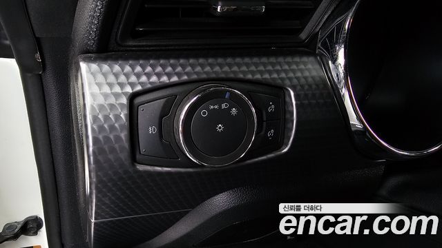 Ford Mustang 2017 — photo 14