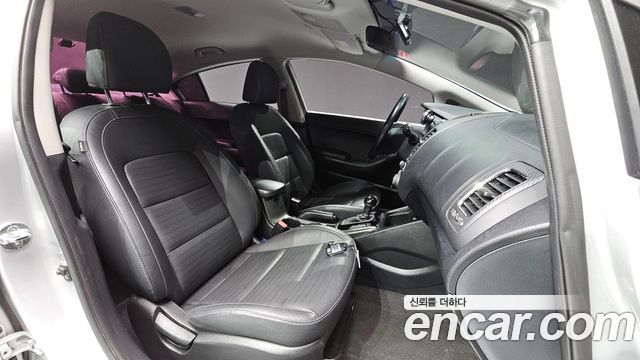 Kia K3 2018 — photo 13
