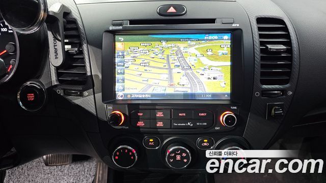 Kia K3 2018 — photo 23