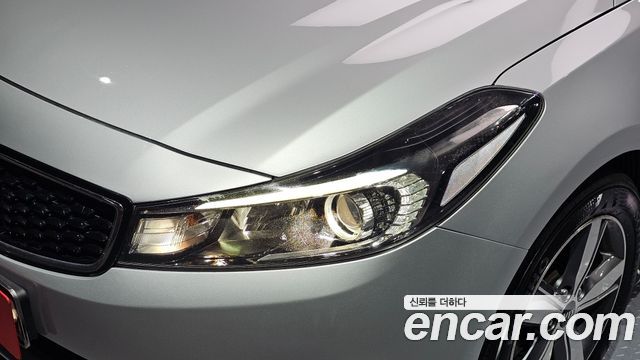 Kia K3 2018 — photo 8