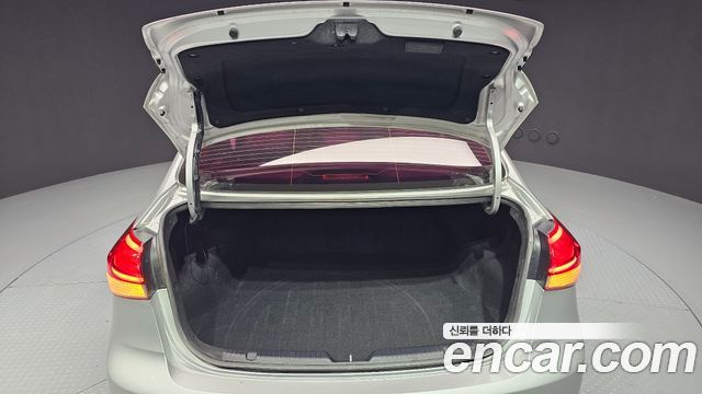 Kia K3 2018 — photo 29