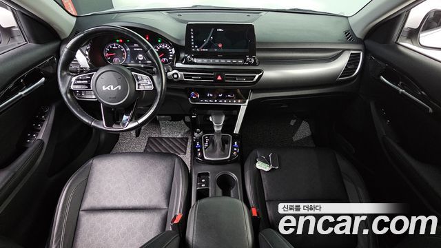 Kia Seltos 2023 — photo 10