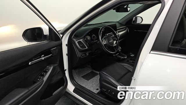 Kia Seltos 2023 — photo 13