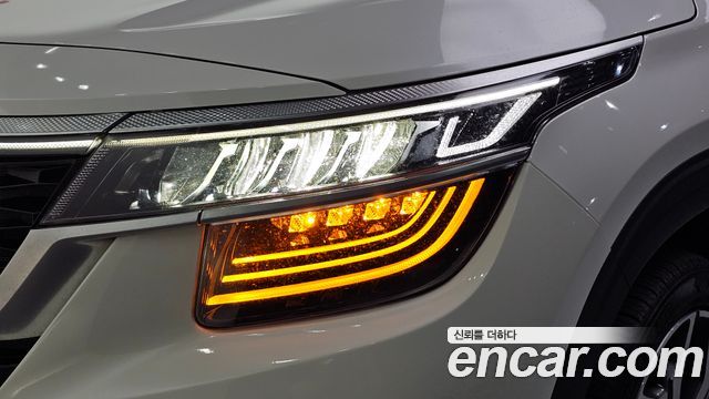 Kia Seltos 2023 — photo 8