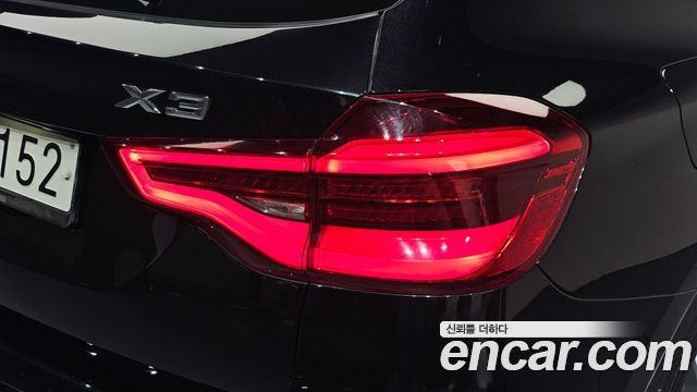 BMW X3 2018 — photo 9