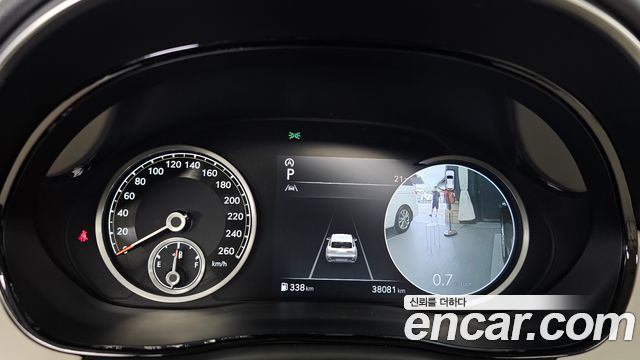Genesis GV70 2022 — photo 11