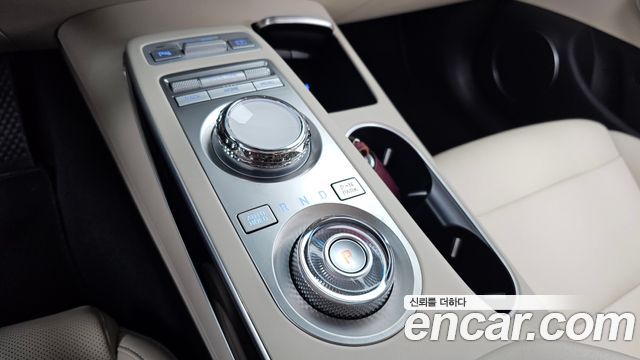 Genesis GV70 2022 — photo 12