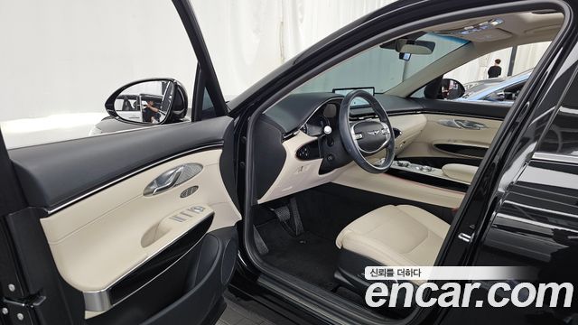 Genesis GV70 2022 — photo 13