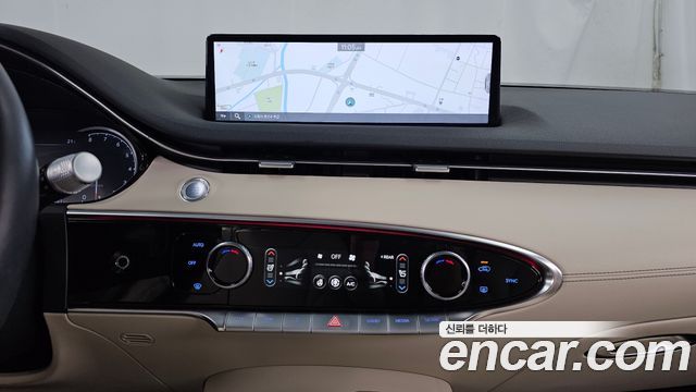 Genesis GV70 2022 — photo 20