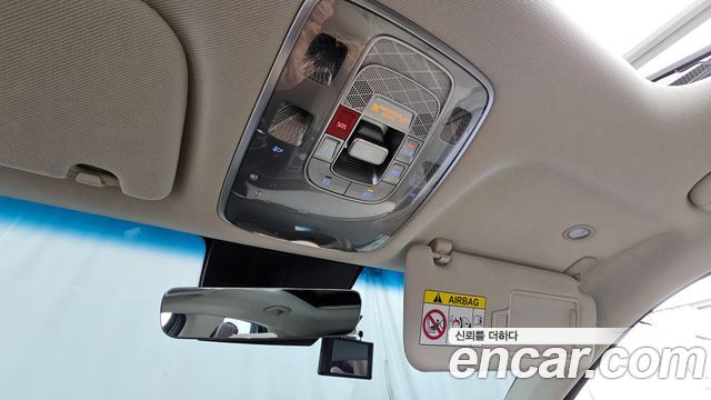 Genesis GV70 2022 — photo 23