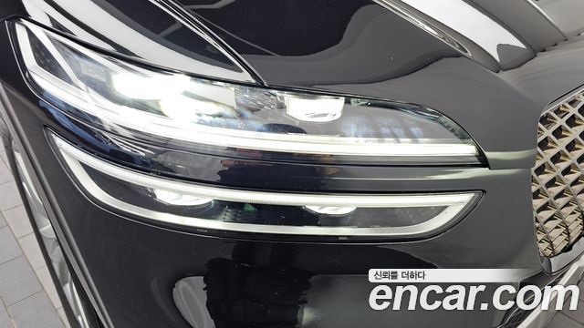 Genesis GV70 2022 — photo 8