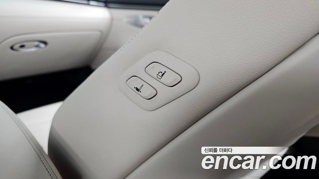 Genesis GV70 2022 — photo 33