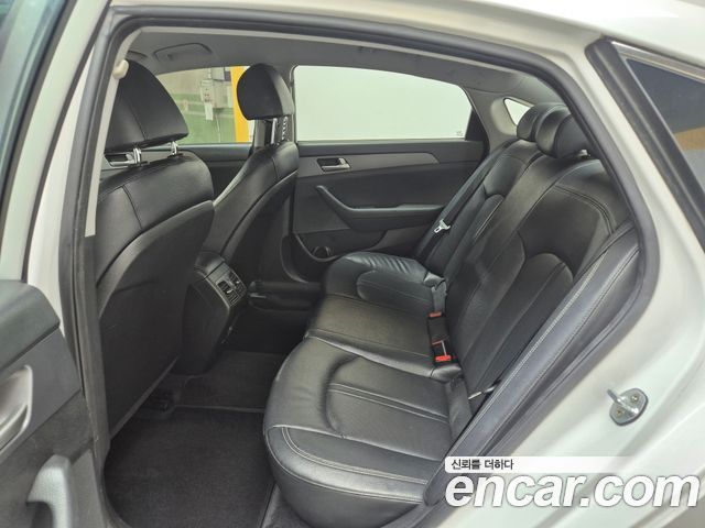 Hyundai Sonata 2019 — photo 13