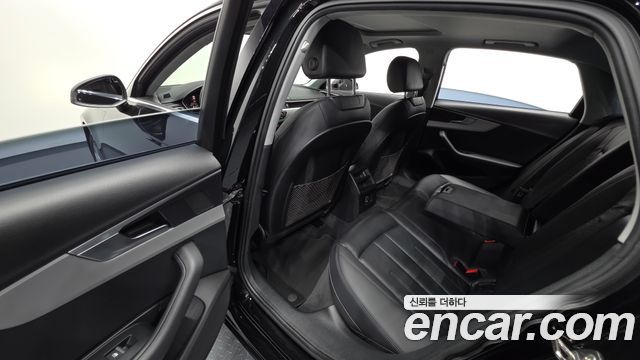 Audi A4 2016 — photo 18