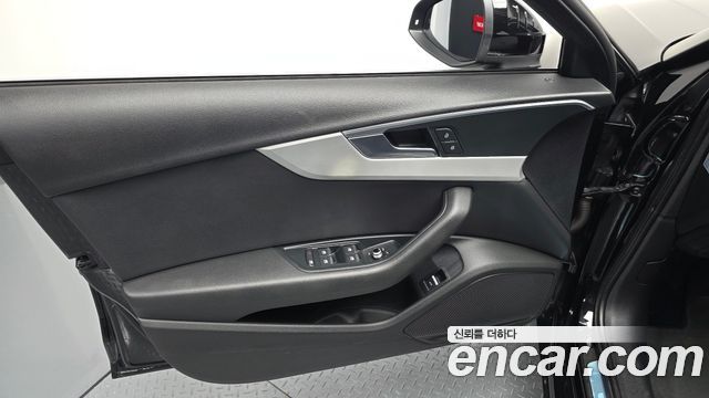 Audi A4 2016 — photo 14