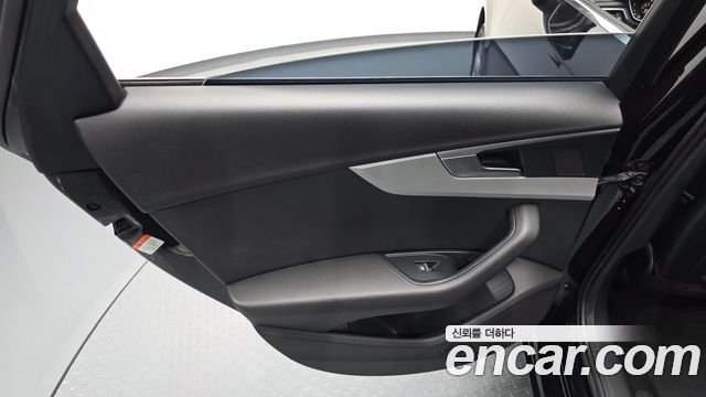 Audi A4 2016 — photo 15