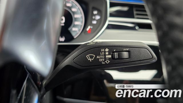 Audi A8 2021 — photo 26