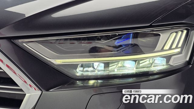 Audi A8 2021 — photo 8