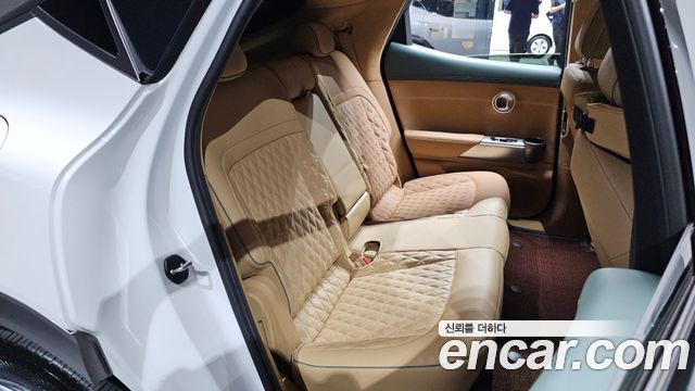 Genesis GV60 2022 — photo 17