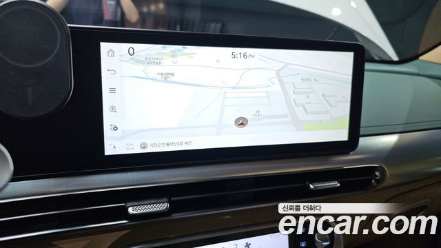 Genesis GV60 2022 — photo 24