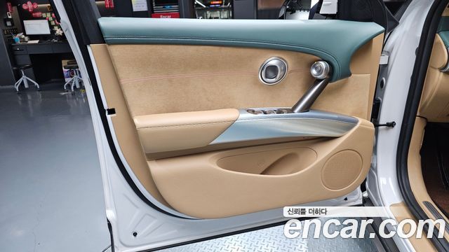 Genesis GV60 2022 — photo 14