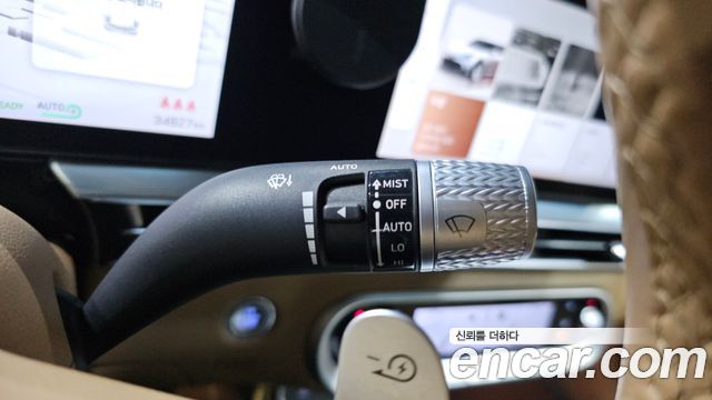 Genesis GV60 2022 — photo 31