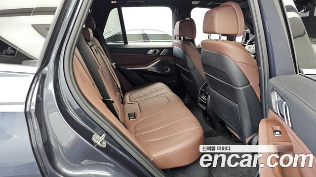 BMW X5 2021 — photo 12