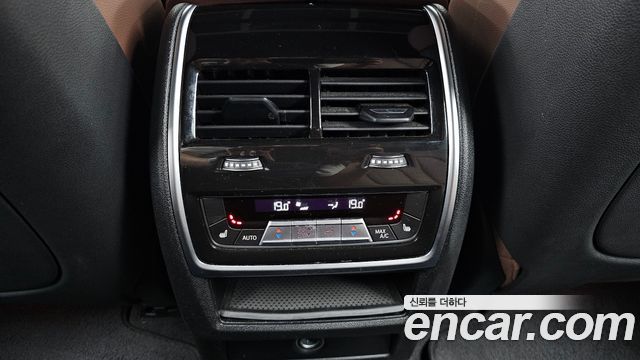 BMW X5 2021 — photo 18
